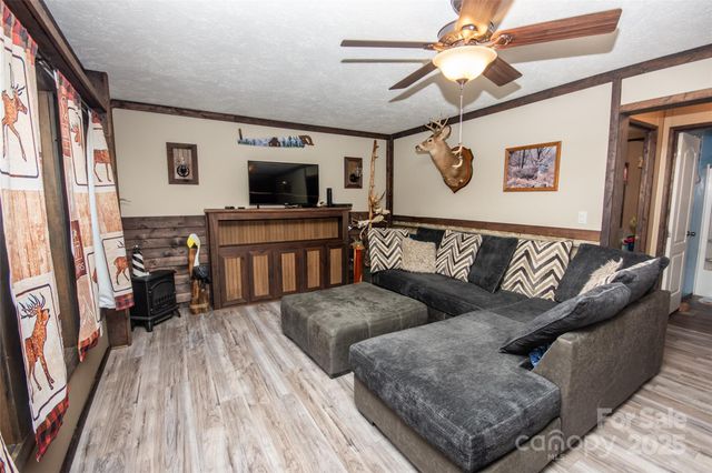 135 Tradewinds Court, Mooresville, NC 28115