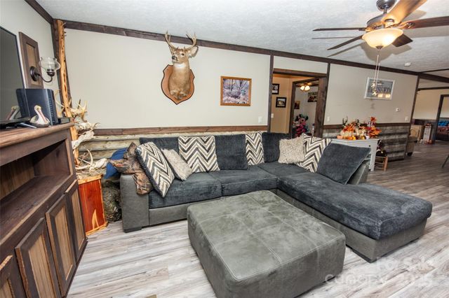 135 Tradewinds Court, Mooresville, NC 28115