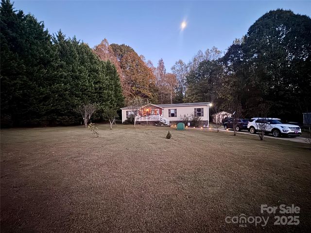 135 Tradewinds Court, Mooresville, NC 28115