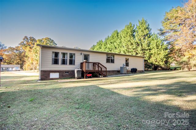 135 Tradewinds Court, Mooresville, NC 28115