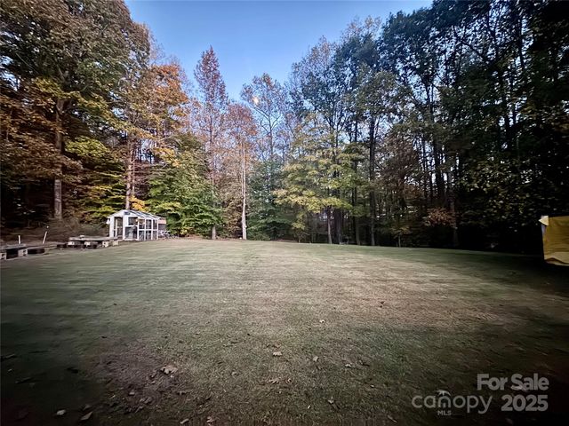 135 Tradewinds Court, Mooresville, NC 28115