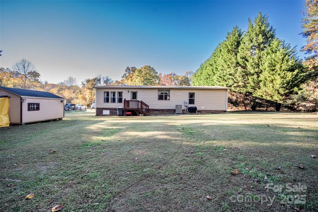 135 Tradewinds Court, Mooresville, NC 28115
