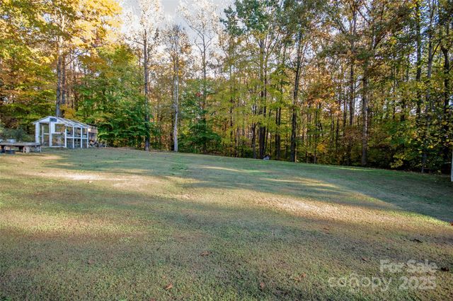 135 Tradewinds Court, Mooresville, NC 28115