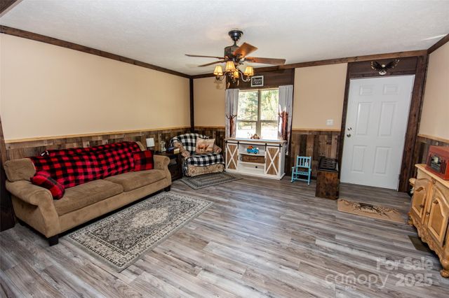 135 Tradewinds Court, Mooresville, NC 28115