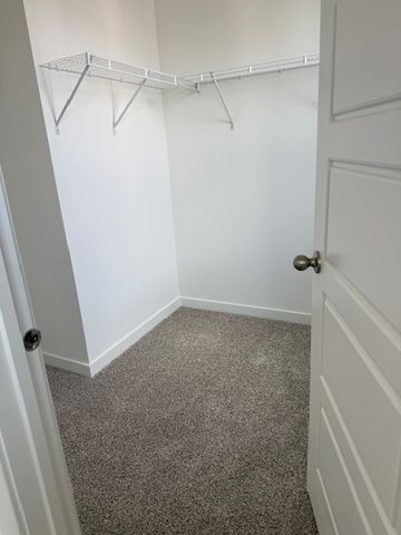 2226 Lakeshore Drive 2226, Schaumburg, IL 60173