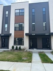 2226 Lakeshore Drive 2226, Schaumburg, IL 60173