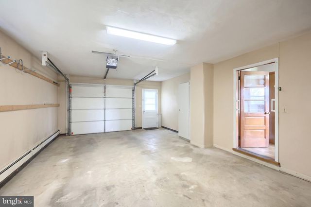 860 WITMER RD, York, PA 17406