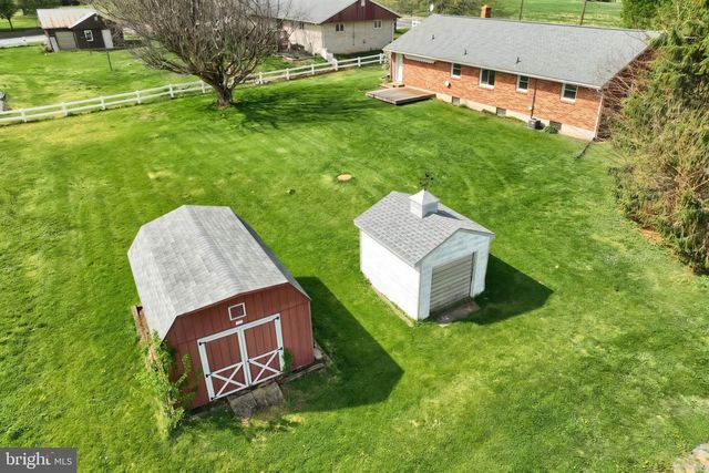 860 WITMER RD, York, PA 17406