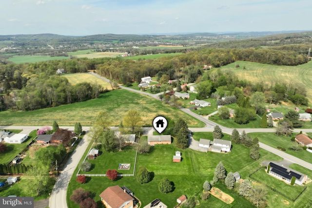860 WITMER RD, York, PA 17406