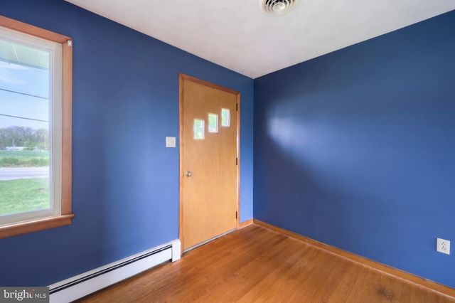 860 WITMER RD, York, PA 17406