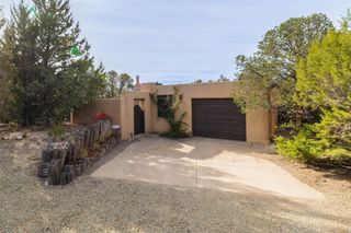 311 Calle Loma Norte, Santa Fe, NM 87501