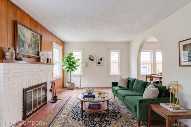 835 Edgewood Drive, Royal Oak, MI 48067