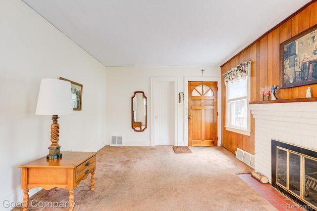 835 Edgewood Drive, Royal Oak, MI 48067