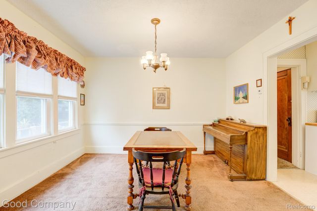 835 Edgewood Drive, Royal Oak, MI 48067