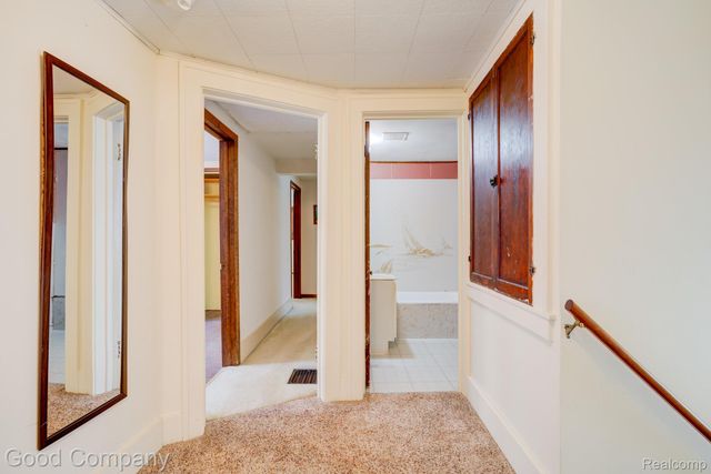 835 Edgewood Drive, Royal Oak, MI 48067