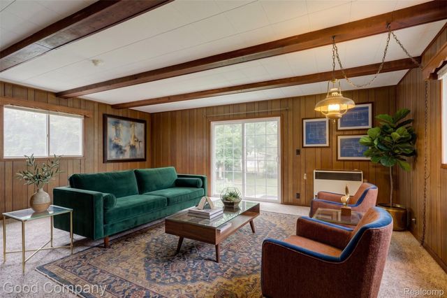 835 Edgewood Drive, Royal Oak, MI 48067