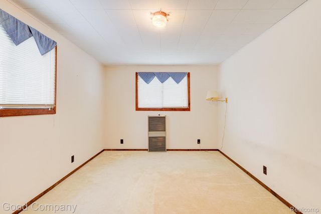 835 Edgewood Drive, Royal Oak, MI 48067