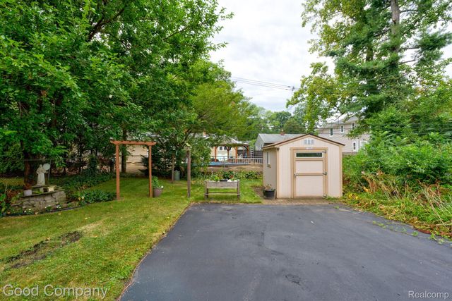835 Edgewood Drive, Royal Oak, MI 48067