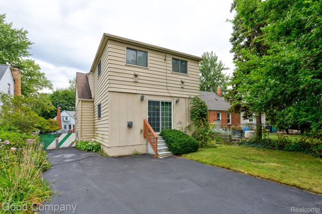 835 Edgewood Drive, Royal Oak, MI 48067
