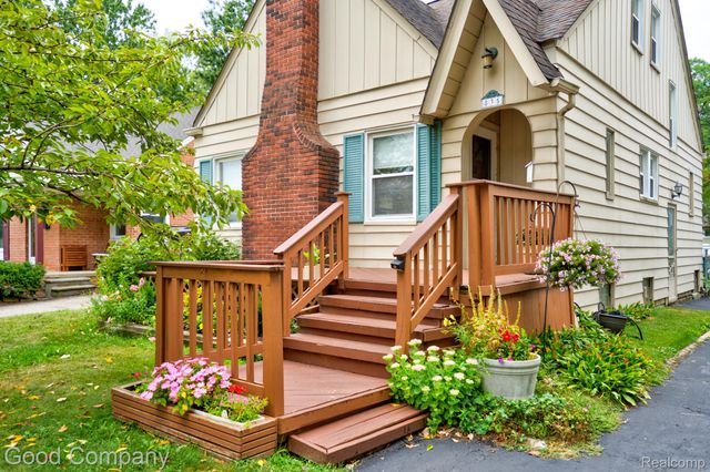 835 Edgewood Drive, Royal Oak, MI 48067
