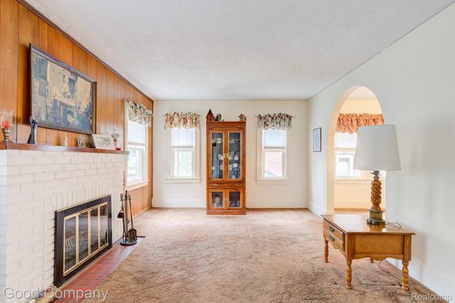 835 Edgewood Drive, Royal Oak, MI 48067