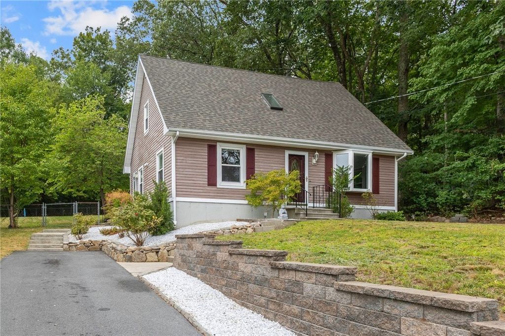 105 Miles Avenue, Woonsocket, RI 02895