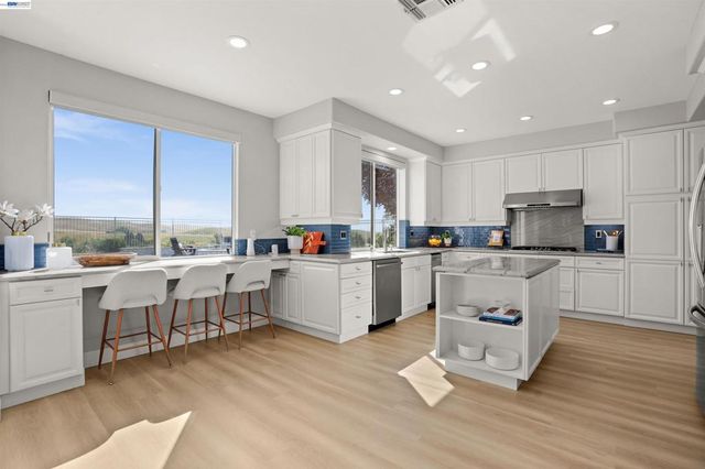 912 Bentley Oak Ct, San Ramon, CA 94582