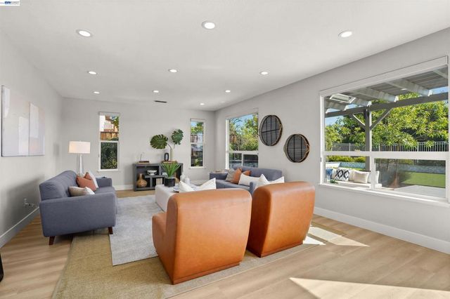 912 Bentley Oak Ct, San Ramon, CA 94582
