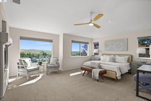 912 Bentley Oak Ct, San Ramon, CA 94582
