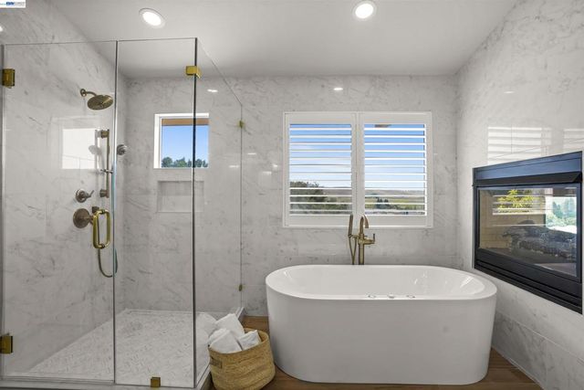 912 Bentley Oak Ct, San Ramon, CA 94582