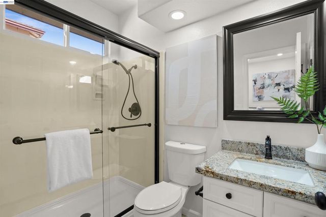 912 Bentley Oak Ct, San Ramon, CA 94582