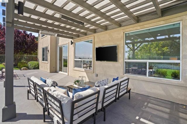 912 Bentley Oak Ct, San Ramon, CA 94582