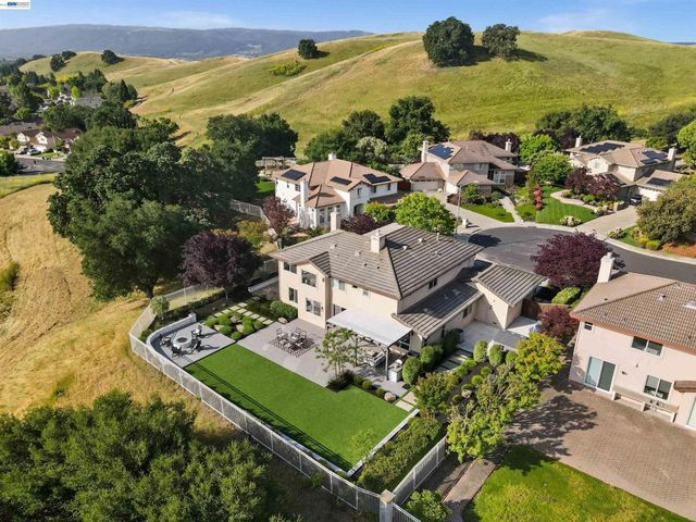 912 Bentley Oak Ct, San Ramon, CA 94582