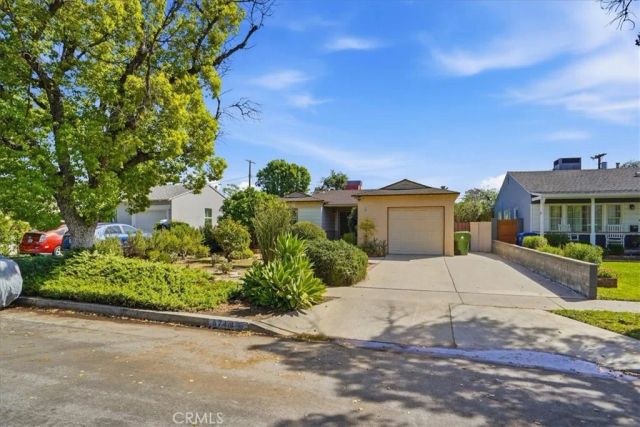 5740 Lemona Avenue, Sherman Oaks, CA 91411