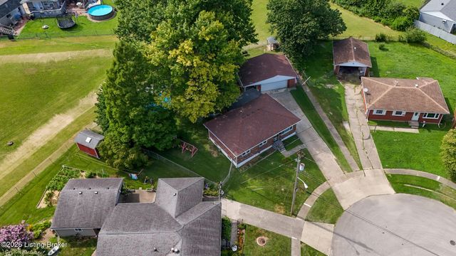 4100 Spyglass Ct, Louisville, KY 40229