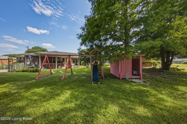 4100 Spyglass Ct, Louisville, KY 40229