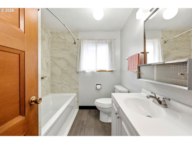 3003 Se 162ND Ave, Portland, OR 97236