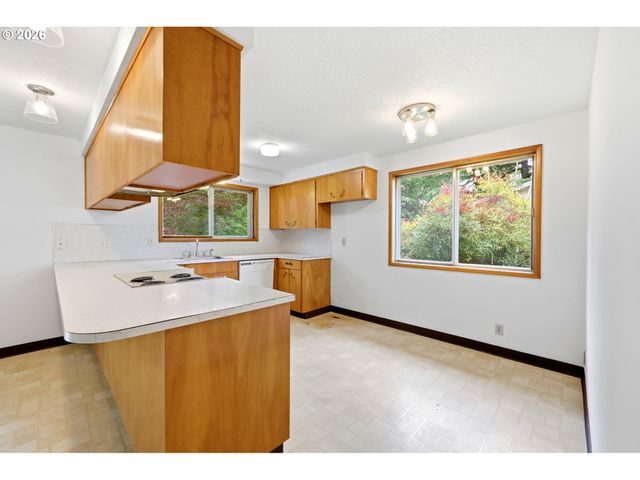 3003 Se 162ND Ave, Portland, OR 97236