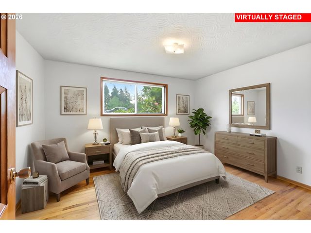 3003 Se 162ND Ave, Portland, OR 97236