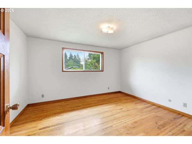 3003 Se 162ND Ave, Portland, OR 97236