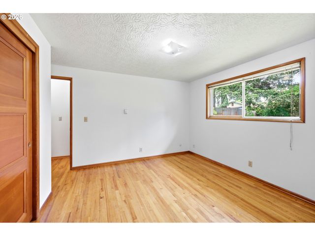 3003 Se 162ND Ave, Portland, OR 97236