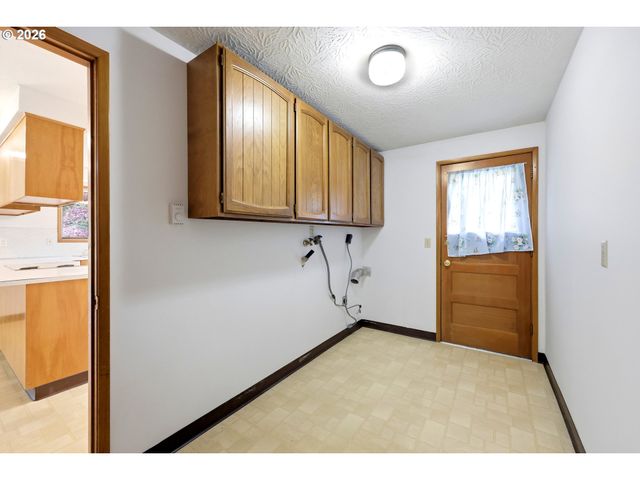 3003 Se 162ND Ave, Portland, OR 97236