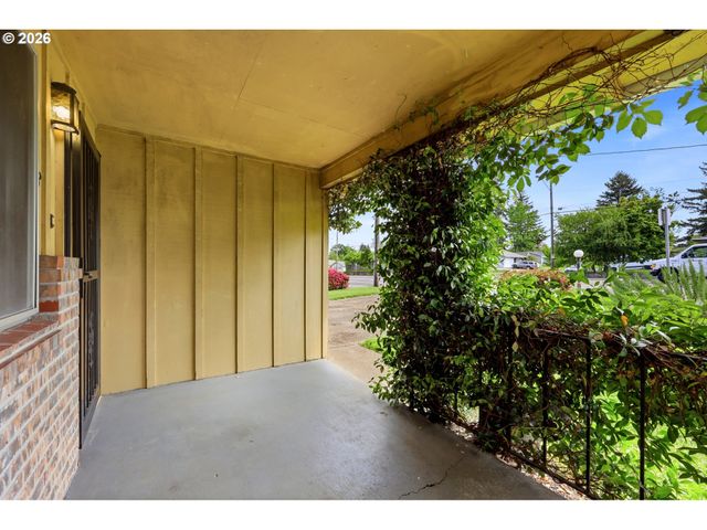 3003 Se 162ND Ave, Portland, OR 97236