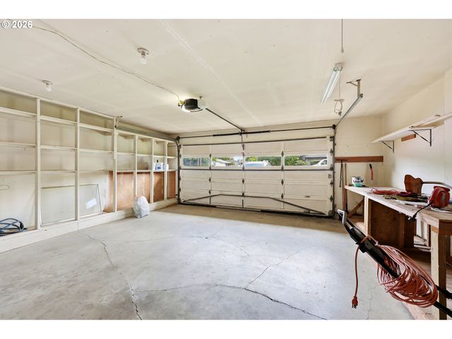 3003 Se 162ND Ave, Portland, OR 97236