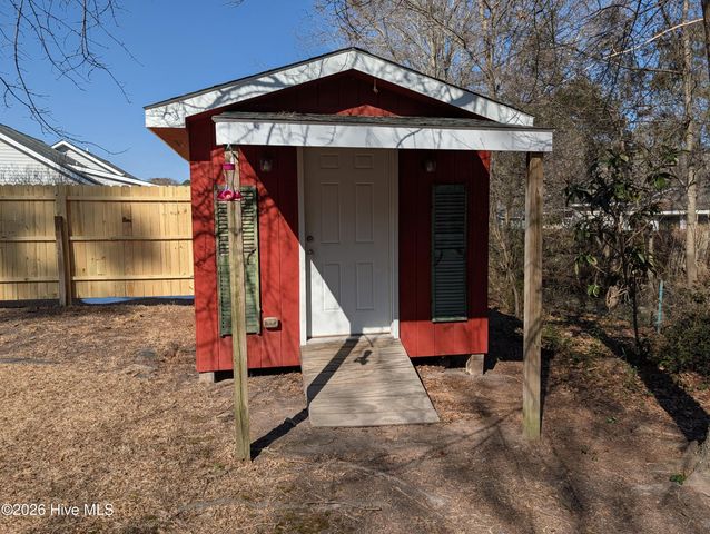 2112 Tiffany Drive, Greenville, NC 27858