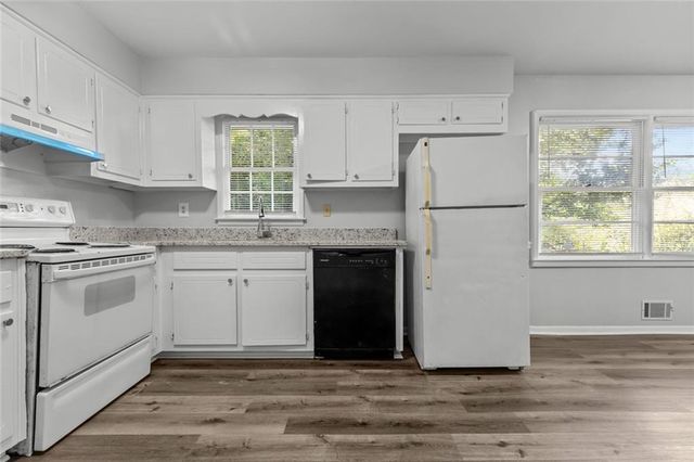 1834 Dogwood Court SW, Snellville, GA 30078