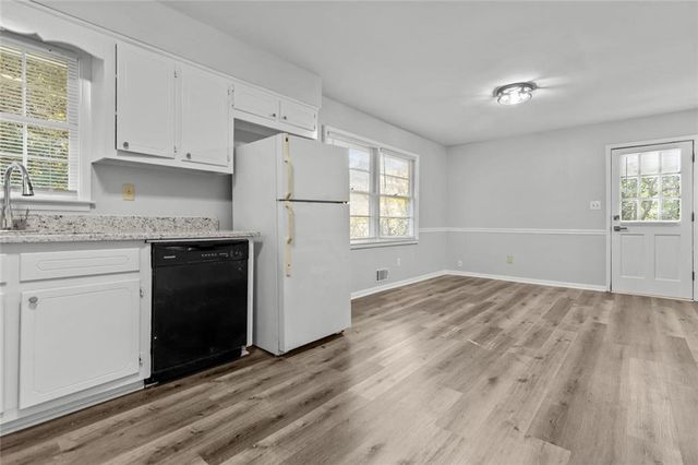 1834 Dogwood Court SW, Snellville, GA 30078