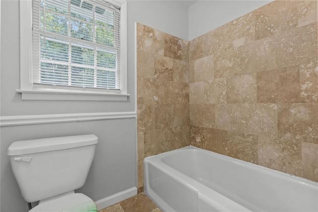 1834 Dogwood Court SW, Snellville, GA 30078