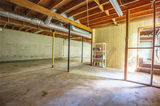1834 Dogwood Court SW, Snellville, GA 30078