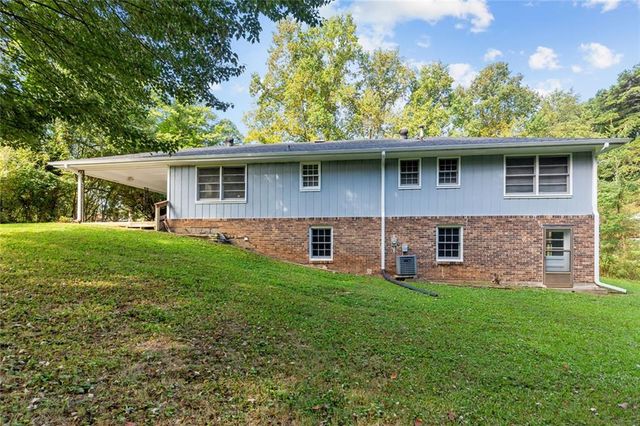 1834 Dogwood Court SW, Snellville, GA 30078